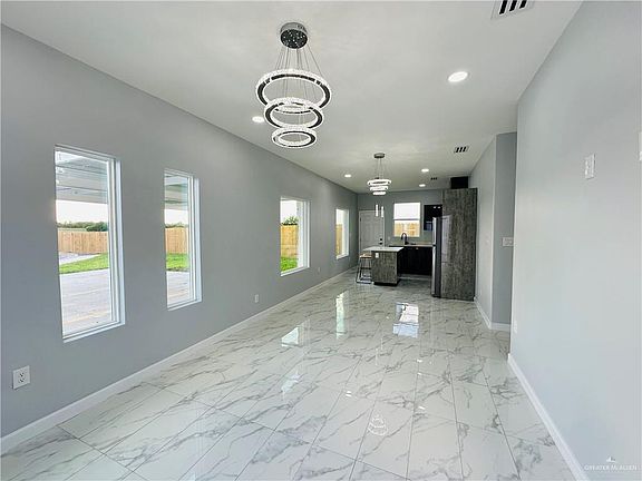 2nd image of 1024 N Clarence Ave #1