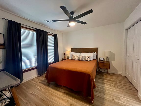 5th image of 30 Shakespeare Dr