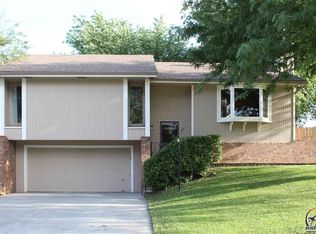 901 SE 43rd Ter, Topeka, KS 66609