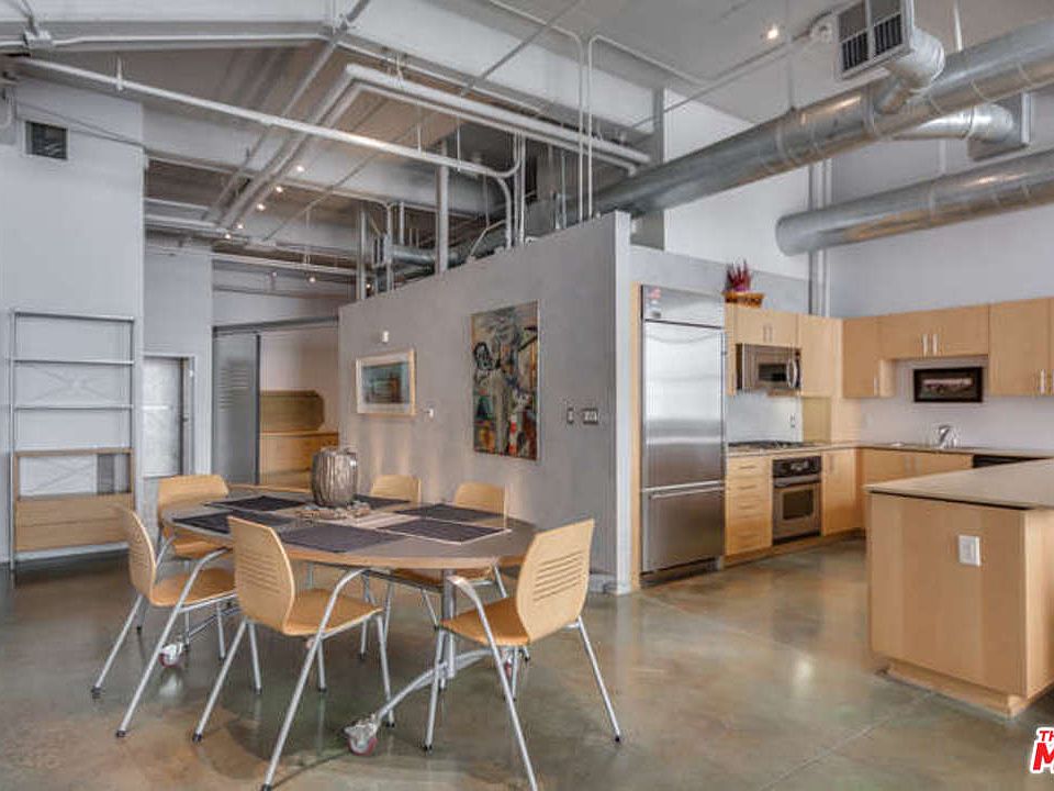 1st image of 1130 S Flower St APT 319