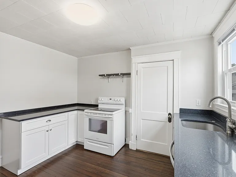 45 Adams St #45 — Photo 9