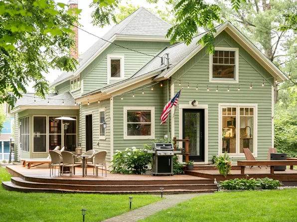 828 Washington St, Traverse City, MI 49686