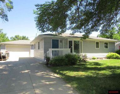 212 Linda Dr, Eagle Lake, MN, 56024