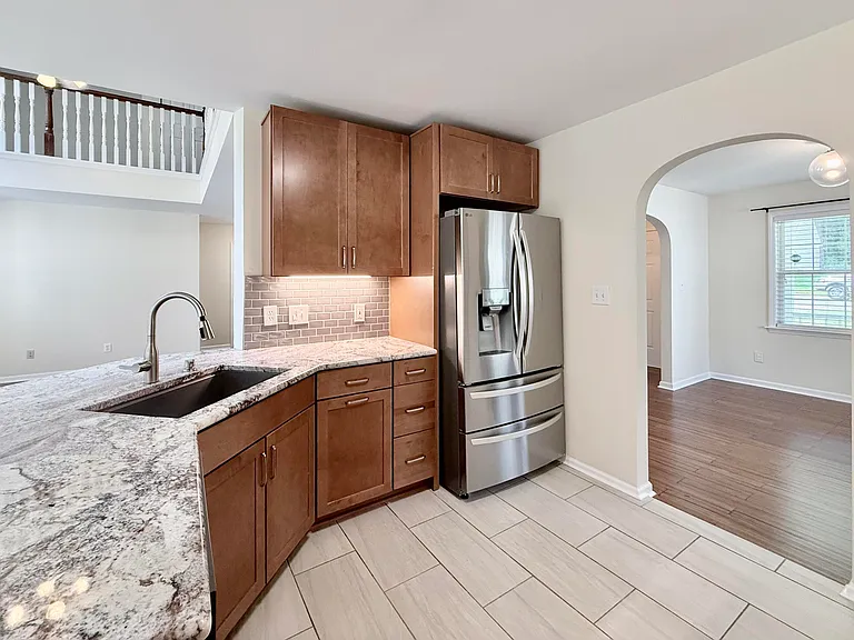 2729 E Shoreham St — Photo 10