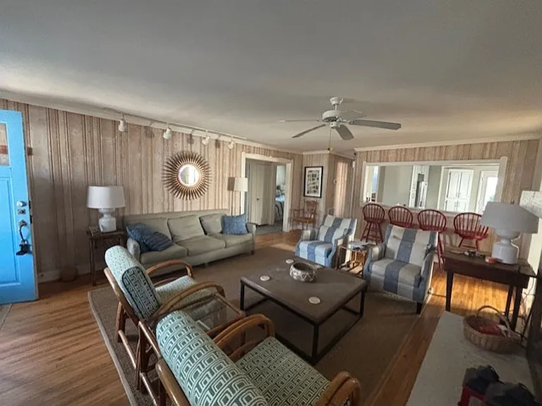 8504 Atlantic Ave — Photo 3