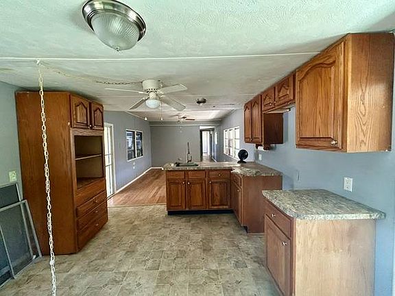 3rd image of 11804 Minnieola Dr