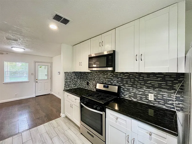 5375 Little John Ln — Photo 9