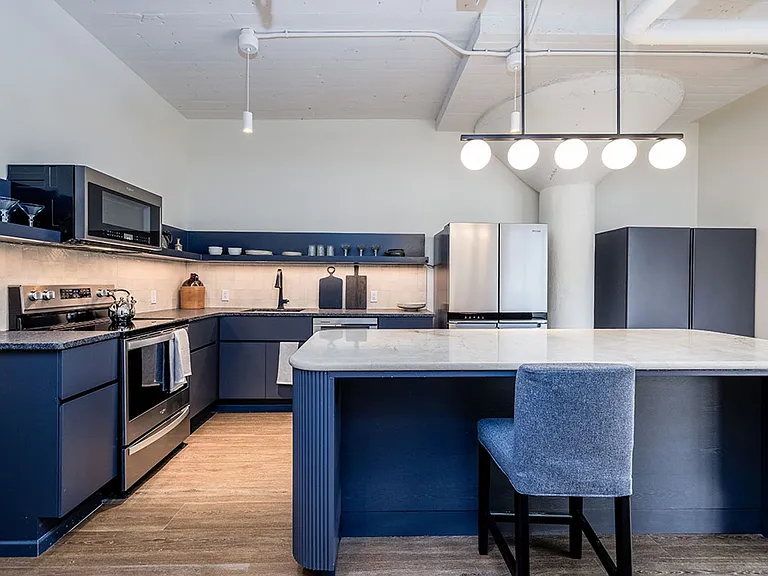 401 E State St — Photo 13