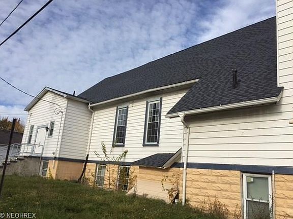 3rd image of 1790 Reid Ave