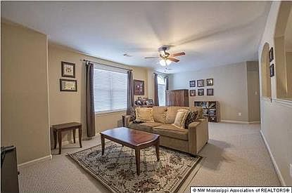 5th image of 6638 Chippewa Dr