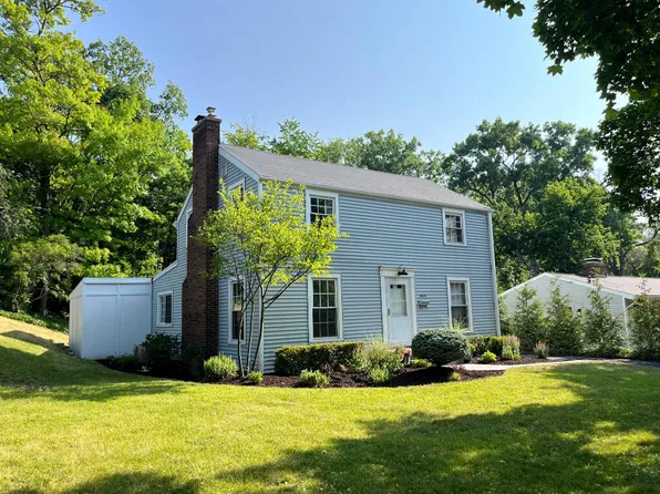 1805 Mayfair Dr NE, Grand Rapids, MI 49503