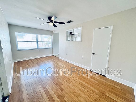 3rd image of 1527 5th St N APT B3