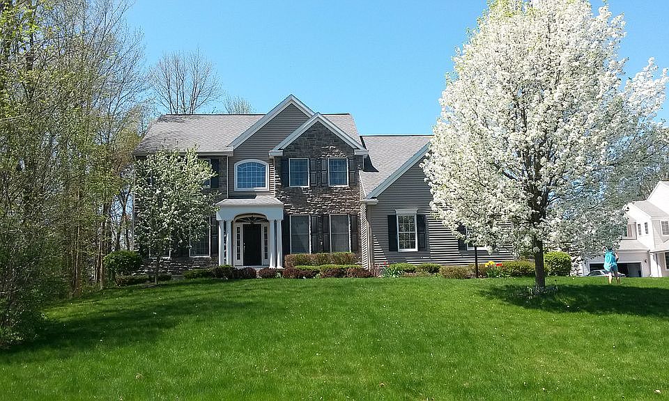 1st image of 16 Hidden Crest Ct