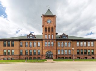 411 S Prospect St APT 204, Galena, IL 61036