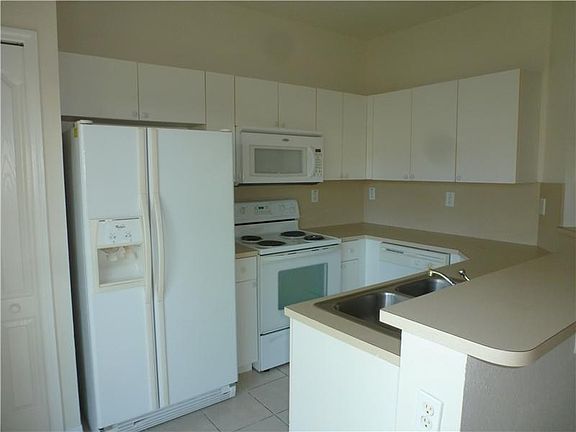 5th image of 8986 W Flagler St APT 2