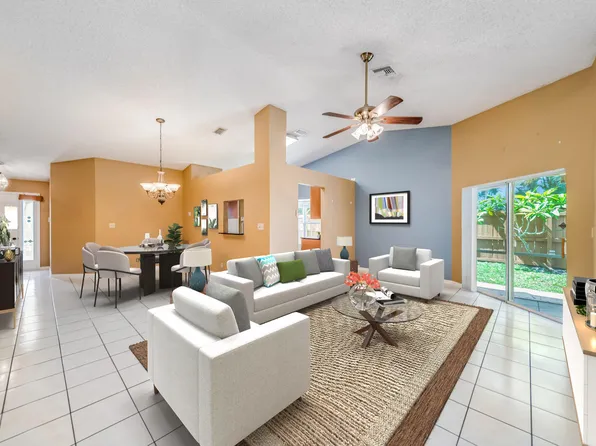 13 Ripley Way, Boynton Beach, FL 33426