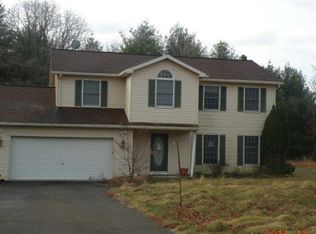 223 High Point Dr, Saylorsburg, PA 18353