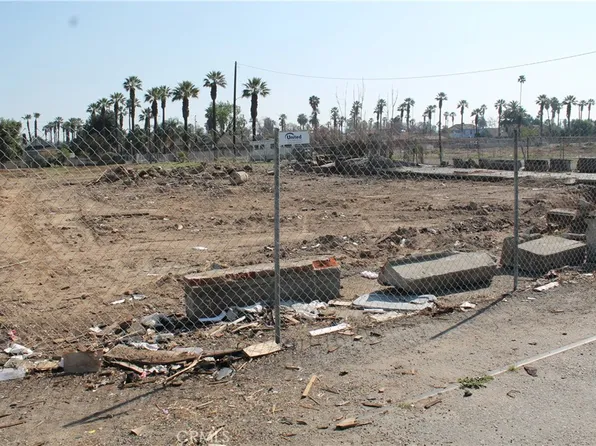 3496 Commerce St #37, Riverside, CA 92507