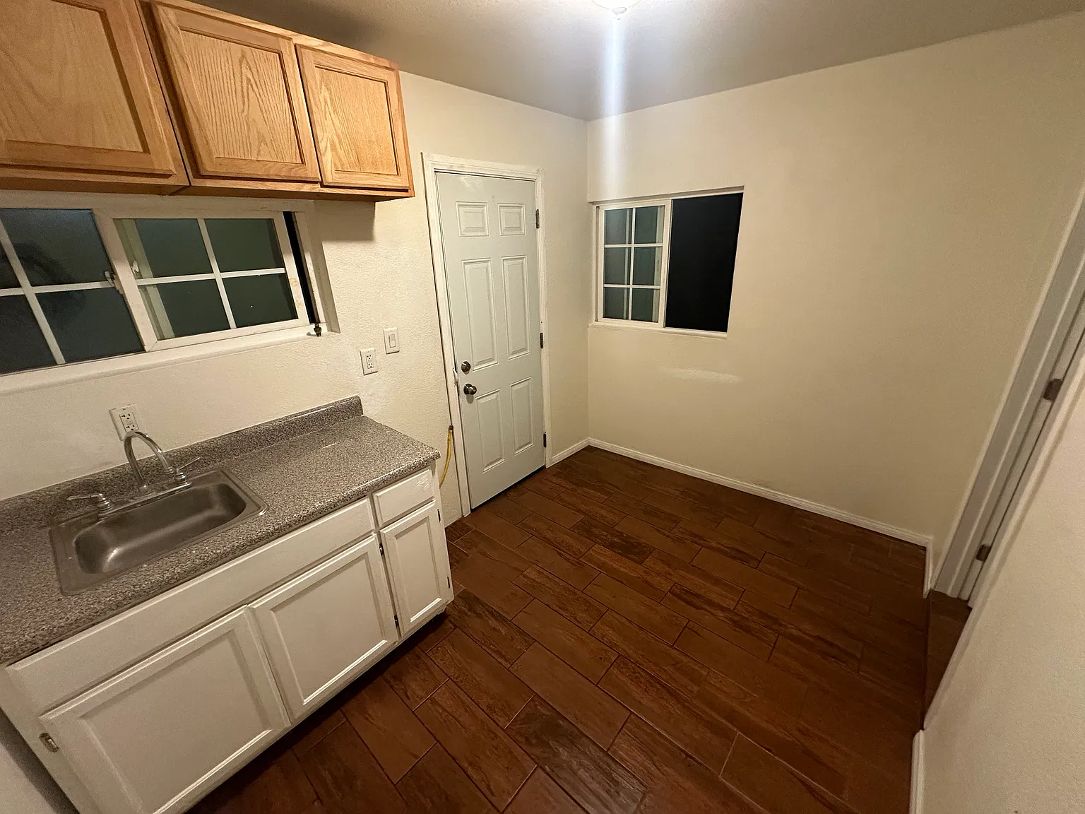 22907 Alexandria Ave — Photo 2