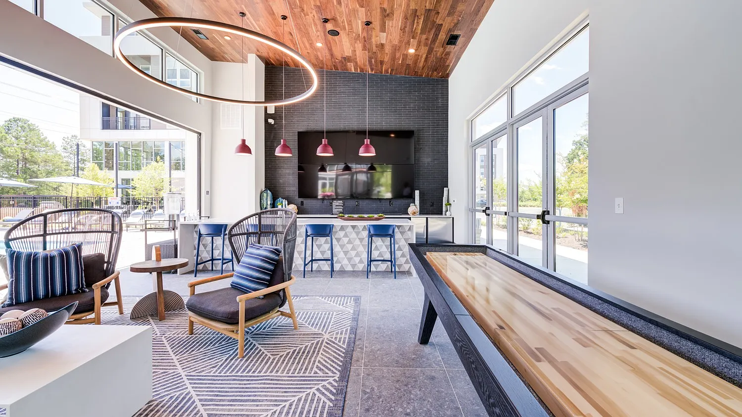 Aura Fifty4 — Photo 2