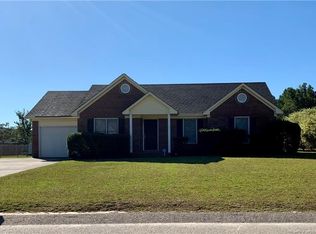 322 Sparrow Dr, Fayetteville, NC 28306