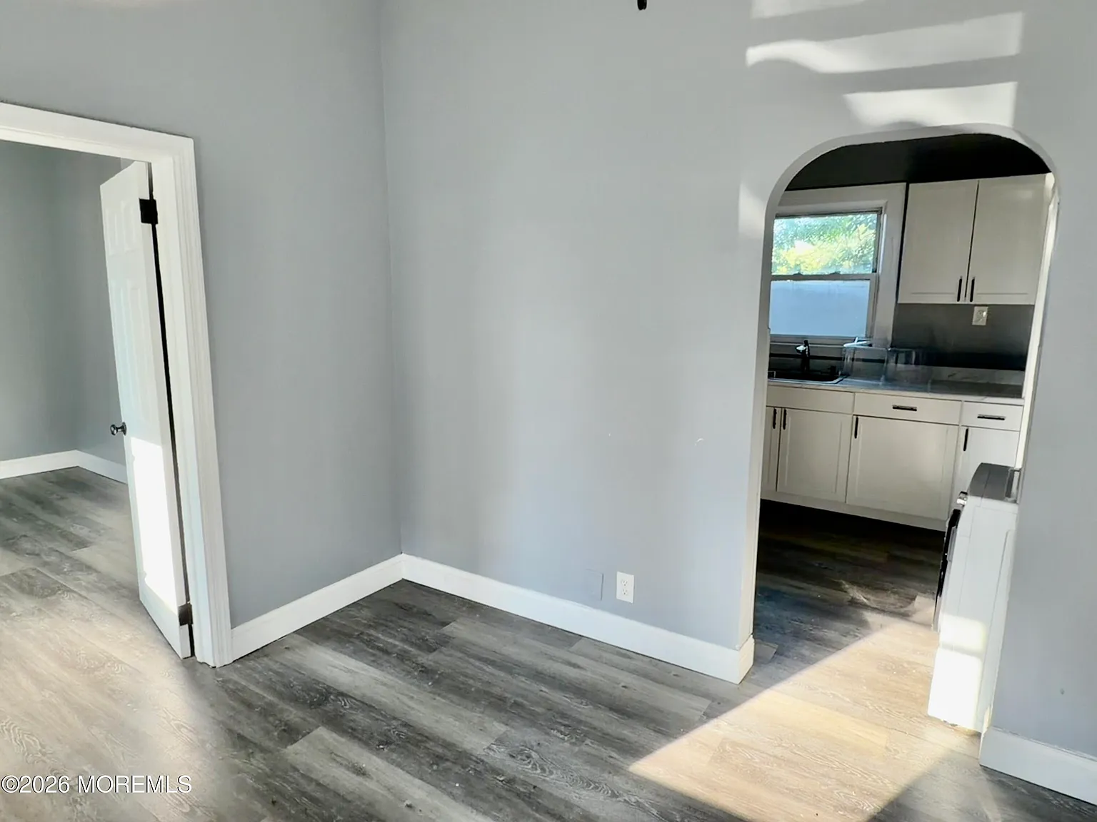 2 bed, 7782 sqft, $2,595 — Photo 2