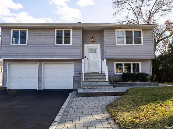 58 Hauppauge Road, Hauppauge, NY 11788