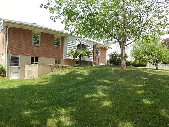 128 Oberlin Avebackyard