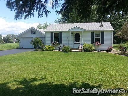 161 Ellsworth Bailey Rd Lordstown, OH
						:
						Much larger than it looks!