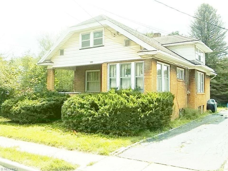 1st image of 385 W Wood St