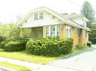 385 W Wood St, Lowellville, OH 44436