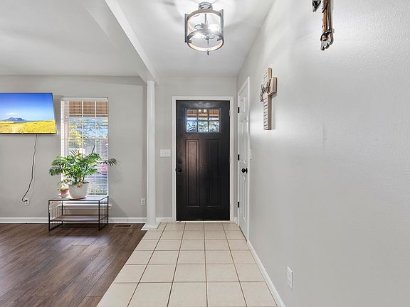5th image of 516 Oakwood Ln