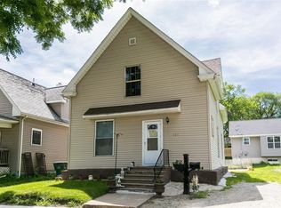 121 5th Ave SW, Cedar Rapids, IA 52404