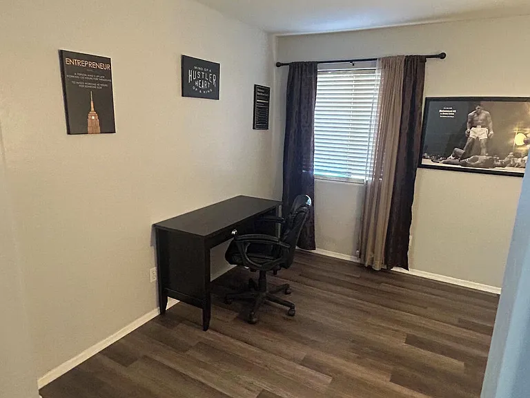 10826 W Wilshire Dr — Photo 17