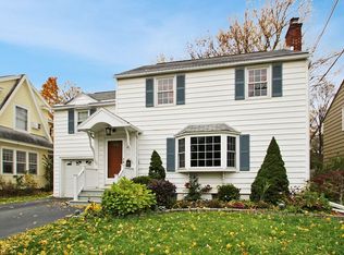 1215 Meadowbrook Dr, Syracuse, NY 13224