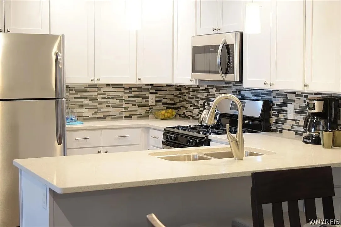 2 bed, 1.5 bath, 1050 sqft, $1,500 — Photo 4