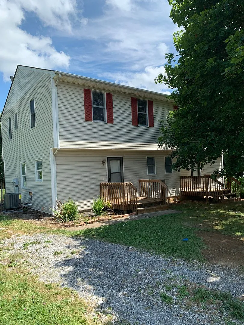 3 Bedroom 2.5 Bath Duplex — Photo 1