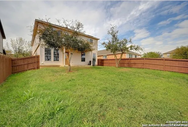 27018 Rustic — Photo 8