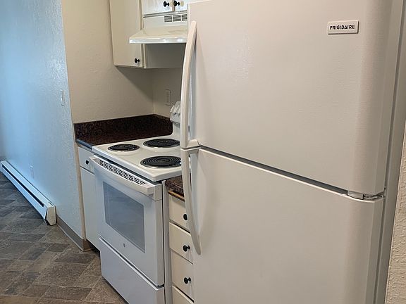 3rd image of 700 Crater Lake Ave #17327328
