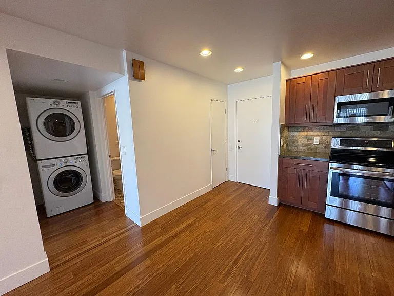733 Kline St #107 — Photo 2