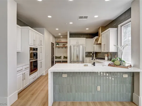 26 Strada Principale, Henderson, NV 89011