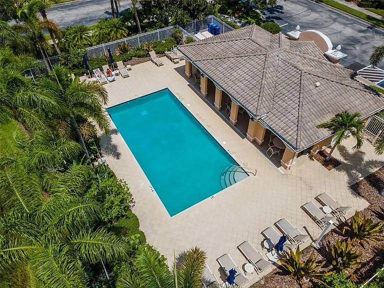 1648 Napoli Dr W — Photo 14