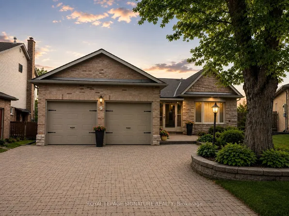 9 Beatty Cres, Aurora, ON L4G 5V2