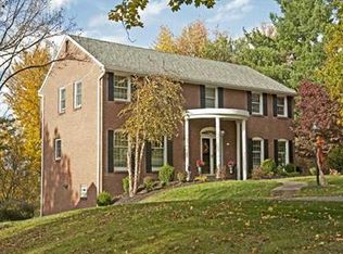 615 Trotwood Ridge Rd, Pittsburgh, PA 15241