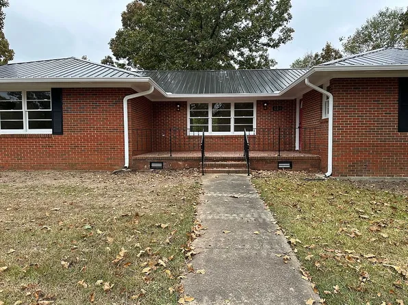 420 W 41st St, Anniston, AL 36206