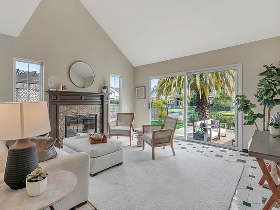 2nd image of 11 Sandpiper Court