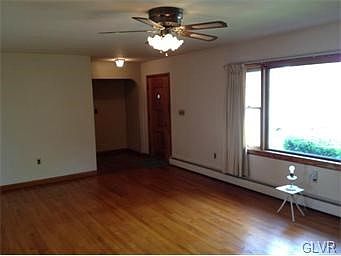 3rd image of 1330 2nd Ave