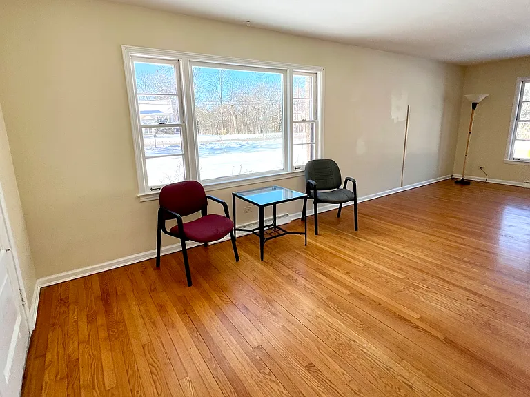 1725 Happ Rd — Photo 5