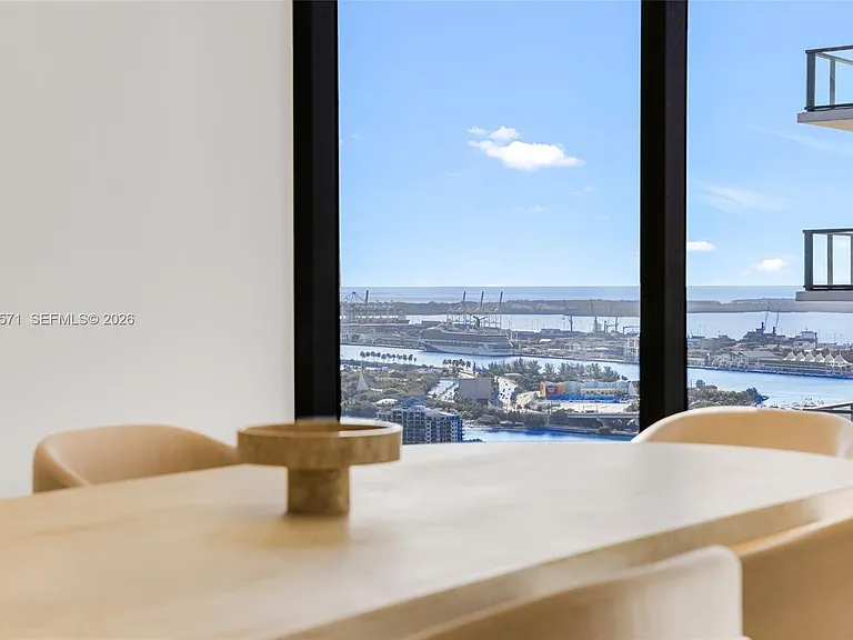 700 NE 24th St #4007 — Photo 40