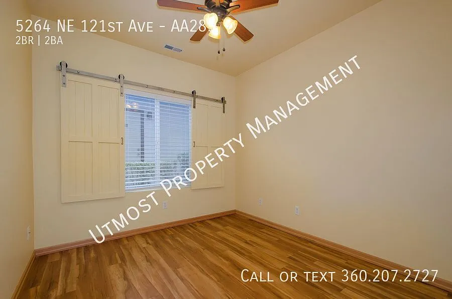 Lovely 2BD Condo With Garage Near Vancouver Mall — Photo 4